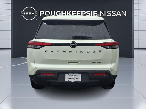 2024 Nissan Pathfinder SV 4WD