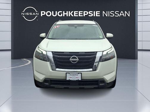 2024 Nissan Pathfinder SV 4WD