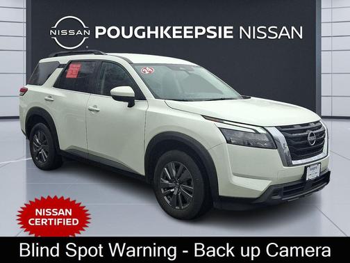 2024 Nissan Pathfinder SV 4WD