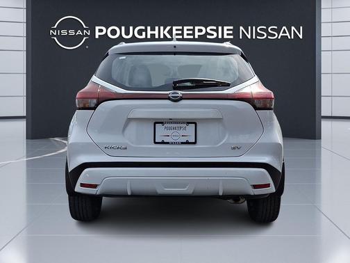 Fresh Powder 2023 Nissan Kicks SV