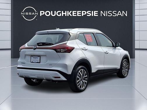 Fresh Powder 2023 Nissan Kicks SV