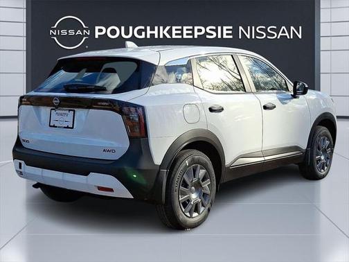 2025 Nissan Kicks S