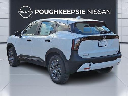 2025 Nissan Kicks S