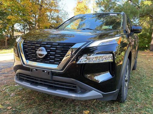 Super Black 2023 Nissan Rogue SV
