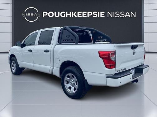 2022 Nissan Titan S