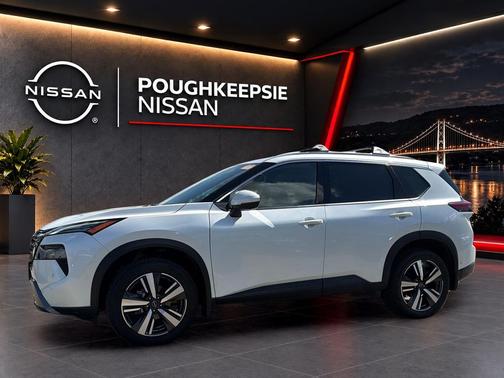 Everest White Pearl 2024 Nissan Rogue SL