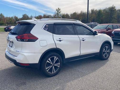 2020 Nissan Rogue SV