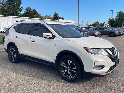 2020 Nissan Rogue SV