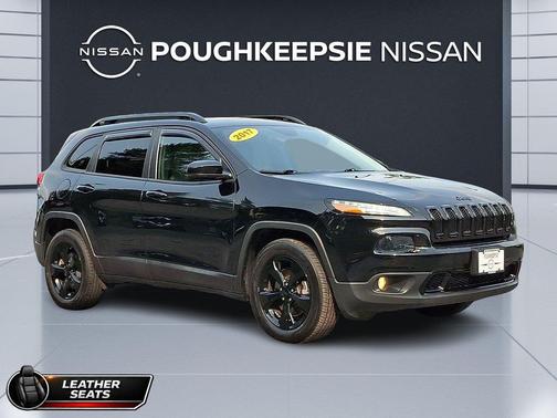 Diamond Black Crystal Pearlcoat 2017 Jeep Cherokee High Altitude