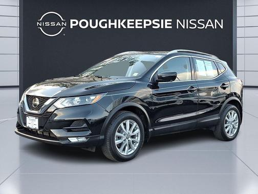 2022 Nissan Rogue Sport SV