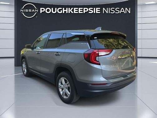 Sterling Metallic 2024 GMC Terrain SLE