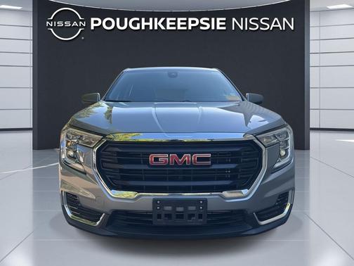 Sterling Metallic 2024 GMC Terrain SLE
