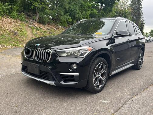 Jet Black 2018 BMW X1 sDrive28i