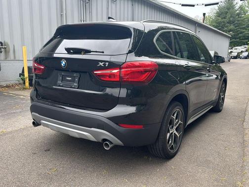 Jet Black 2018 BMW X1 sDrive28i