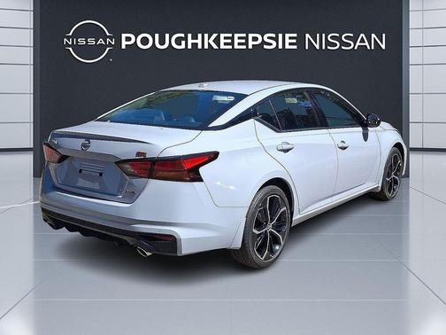 2025 Nissan Altima SR AWD