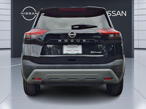 Super Black 2022 Nissan Rogue SV
