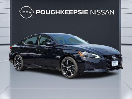 Super Black 2026 Nissan Altima SR FWD
