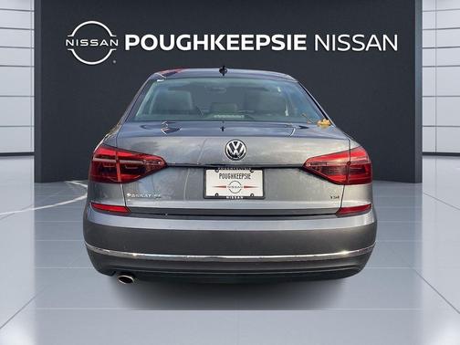 2018 Volkswagen Passat 2.0T SE