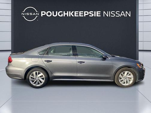 2018 Volkswagen Passat 2.0T SE