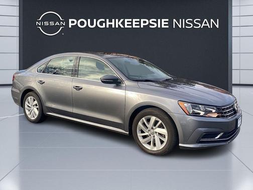 2018 Volkswagen Passat 2.0T SE