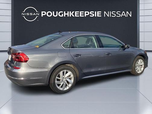 2018 Volkswagen Passat 2.0T SE