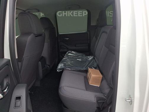 Glacier White 2026 Nissan Frontier SV