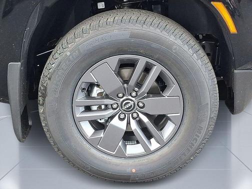 Super Black 2026 Nissan Frontier SV