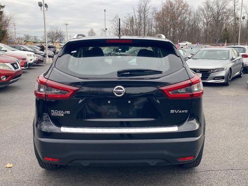 2021 Nissan Rogue Sport SV