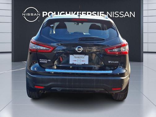 2021 Nissan Rogue Sport SV