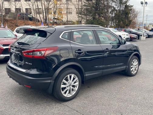 2021 Nissan Rogue Sport SV