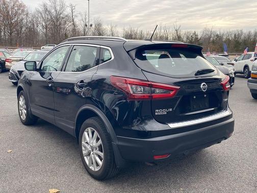 2021 Nissan Rogue Sport SV