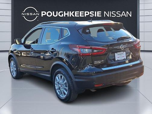 2021 Nissan Rogue Sport SV