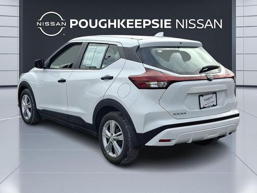 2023 Nissan Kicks S