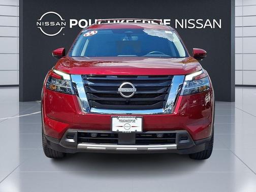 Scarlet Ember 2024 Nissan Pathfinder SL 4WD