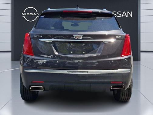 Dark Granite Metallic 2017 Cadillac XT5 Luxury