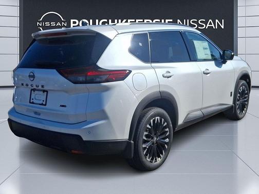 Everest White Pearl Tricoat 2026 Nissan Rogue Dark Armor