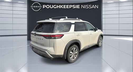 2024 Nissan Pathfinder SL 4WD