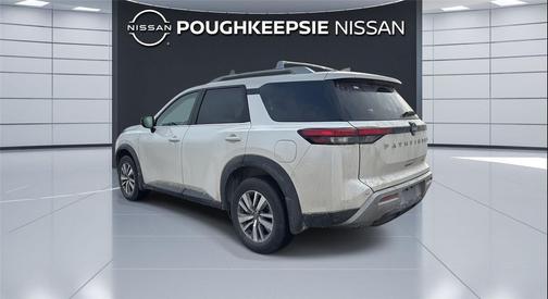 2024 Nissan Pathfinder SL 4WD