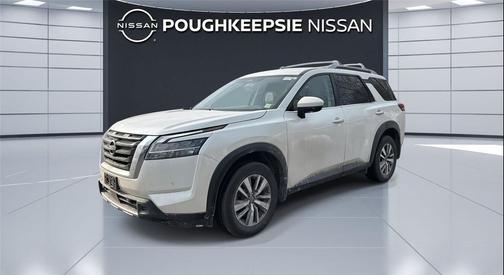 2024 Nissan Pathfinder SL 4WD