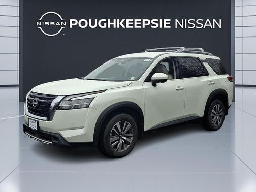 2024 Nissan Pathfinder SL 4WD