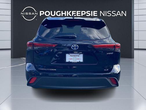 2020 Toyota Highlander Hybrid XLE