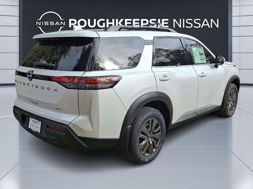 2025 Nissan Pathfinder SV 4WD