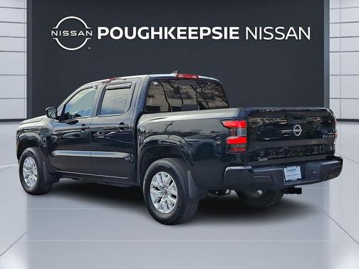 Super Black 2023 Nissan Frontier SV