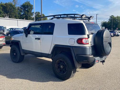 2013 Toyota FJ Cruiser Base