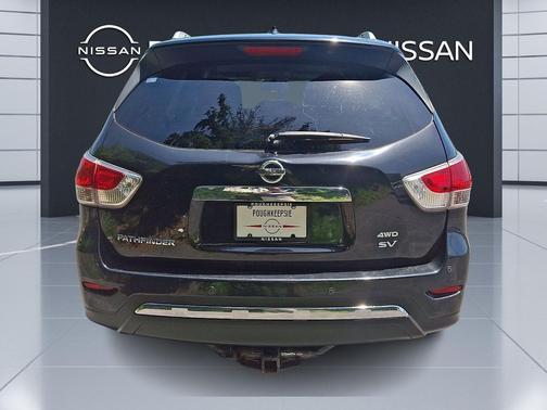 Magnetic Black 2015 Nissan Pathfinder SV