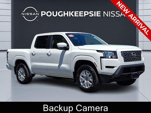 Glacier White 2022 Nissan Frontier SV