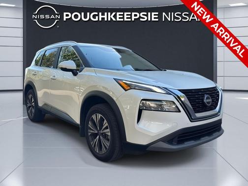 Pearl White Tricoat 2023 Nissan Rogue SV