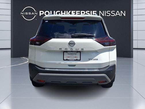 Pearl White Tricoat 2023 Nissan Rogue SV
