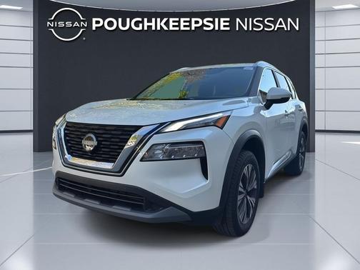 Pearl White Tricoat 2023 Nissan Rogue SV
