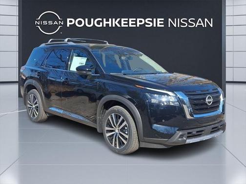2025 Nissan Pathfinder Platinum 4WD